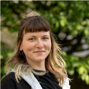 Pädagogin bietet individuelle Nachhilfe und Coaching für Schüler:innen